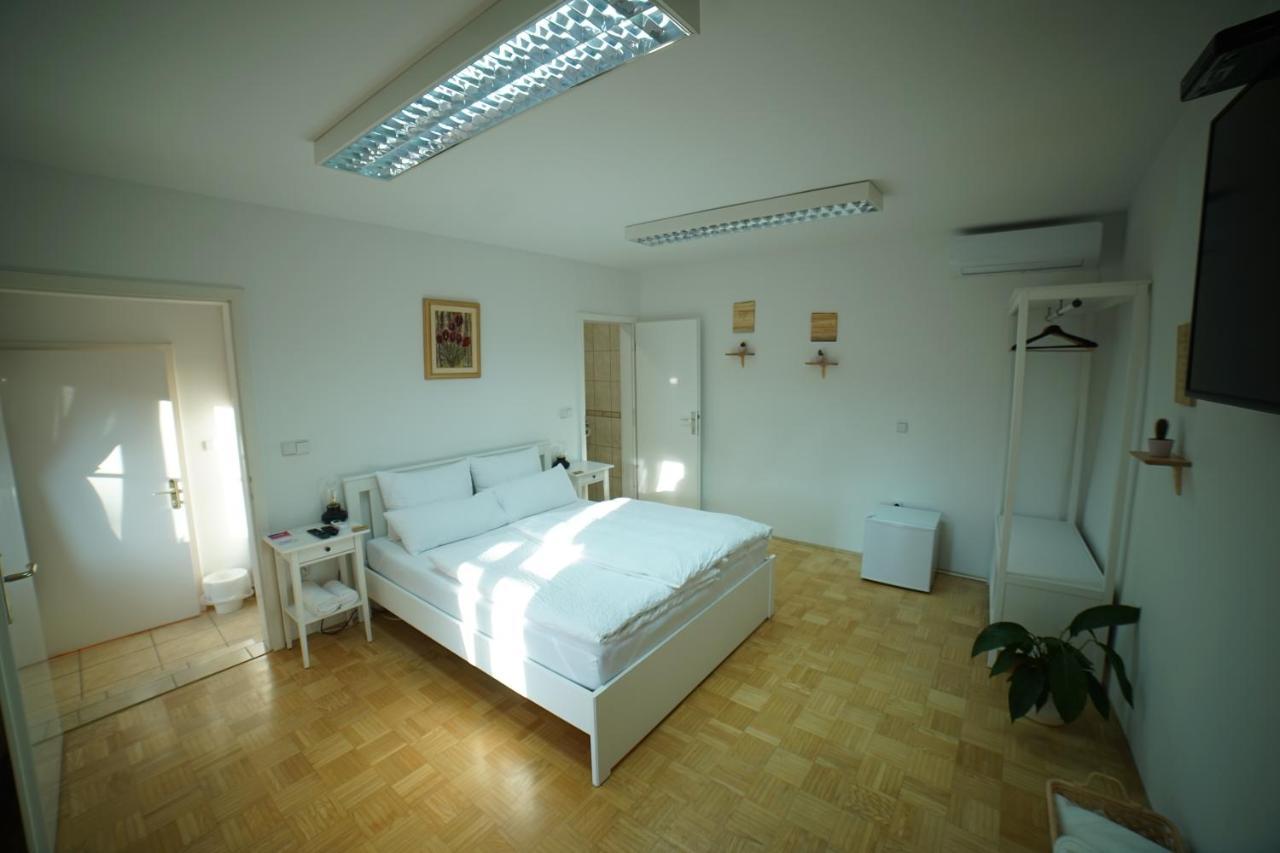 Sobe Prostija Apartment Ptuj Exterior photo